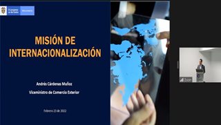 Viceministro Comercio Exterior, Andrés Cárdenas, presentando Misión de Internacionalización en Valle del Cauca