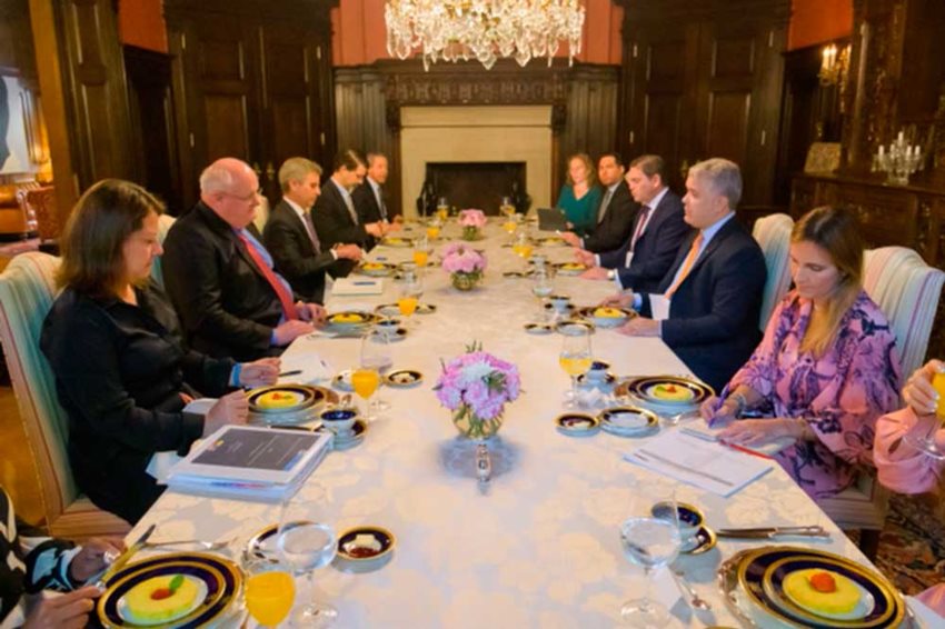Reunión de altos funcionarios del Gobierno de Colombia y de Estados Unidos en Washington.