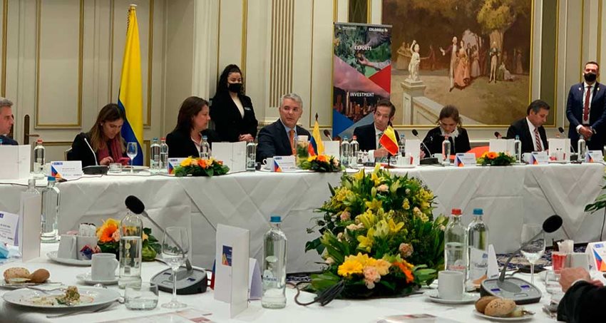Presidente Iván Duque, junto a la ministra Lombana, en reunión durante la visita oficial a Bélgica.