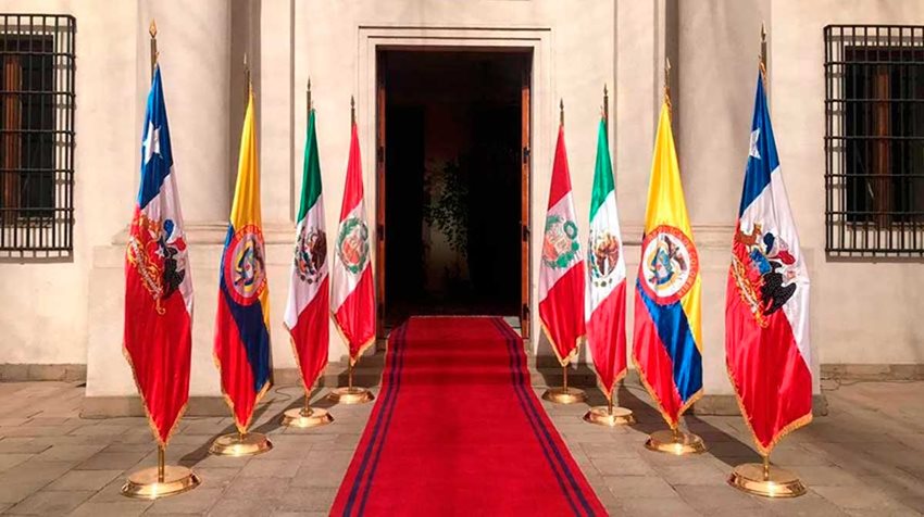 Banderas de Chile, Colombia, México y Perú, integrantes de la Alianza del Pacífico.