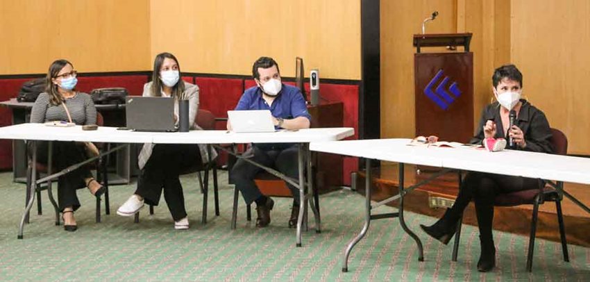 Viceministro de Desarrollo Empresarial (e), Aurelio Mejía, presentando la oferta institucional.