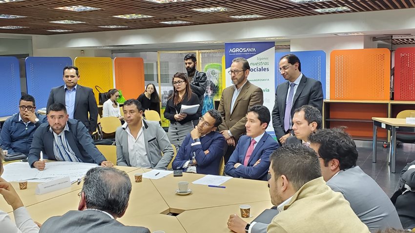 Durante el encuentro, se destaca la participación de cerca de 80 representantes de organizaciones.