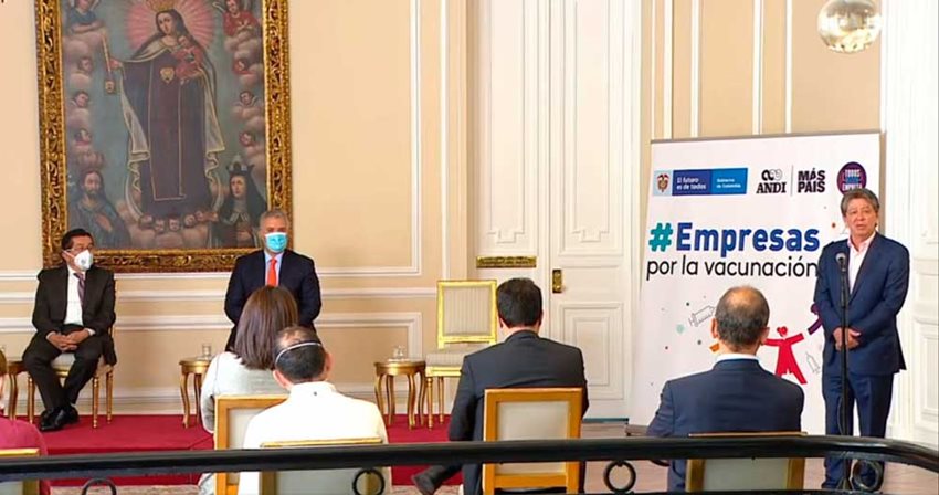 Vacunación masiva acelerará la reactivación del sector productivo.
