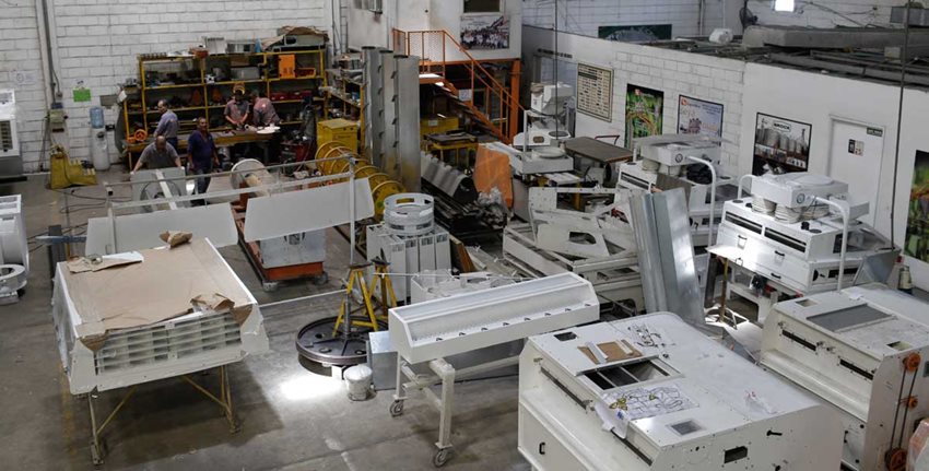 Imagen de diferentes máquinas y equipos.