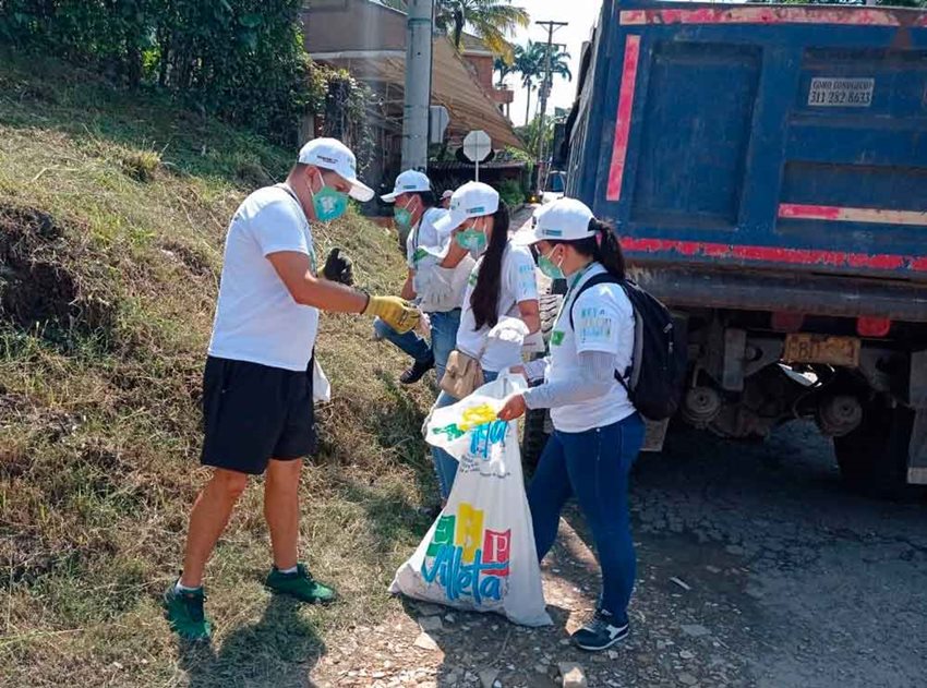 Exitosa jornada de Colombia Limpia de Mincomercio en Villeta, Cundinamarca.