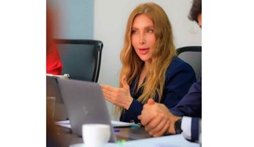 Ministra Diana Marcela Morales explicando un tema en medio de una reunión.  - Exportaciones de bienes no mineros siguen en escalada y arrancaron 2026 creciendo 14 %