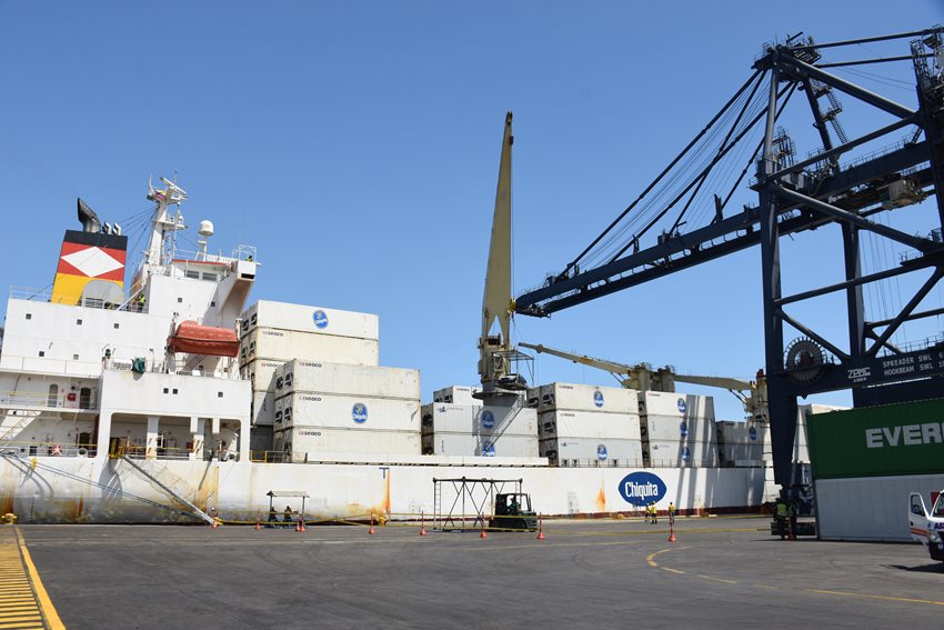 Se garantizan las actividades del comercio exterior por puertos, aeropuertos y pasos fronterizos.