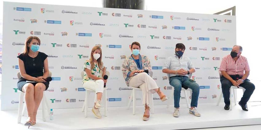 Funcionarios del Gobierno nacional durante rueda de prensa del segundo día sin IVA 2021.