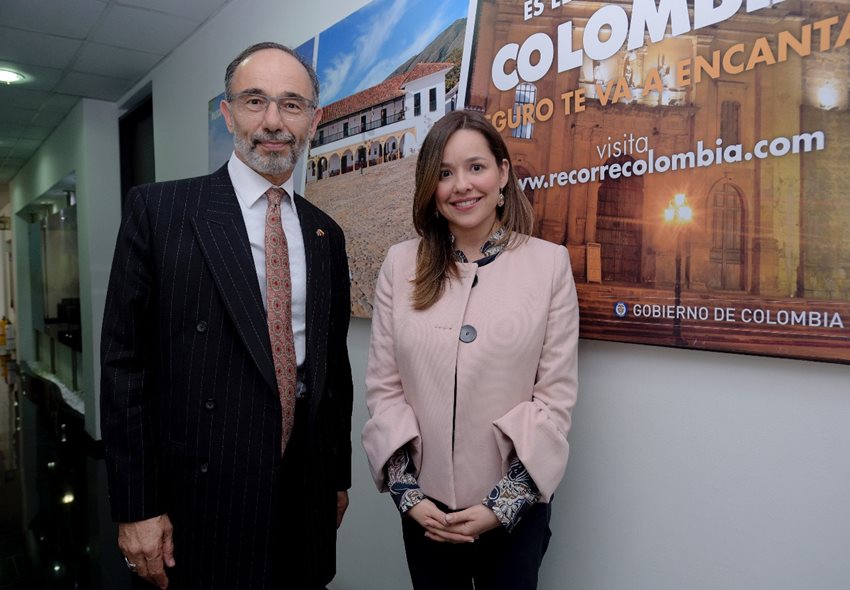 Viceministra Laura Valdivieso embajador