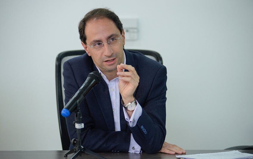 El Ministro Restrepo