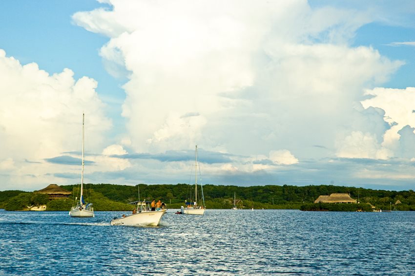 Esta iniciativa busca garantizar la seguridad de los habitantes y visitantes de la playa de Cholón.