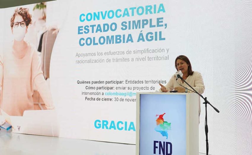 Ministra Ximena Lombana durante la presentación de la estrategia Estado Simple, Colombia Ágil.