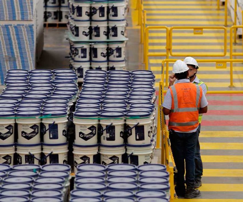 Planta manufacturera de pinturas.