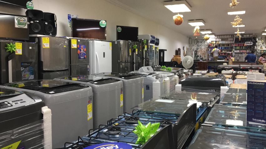 De las 16 líneas de mercancías que investiga la encuesta del DANE, 15 aumentaron sus ventas reales.