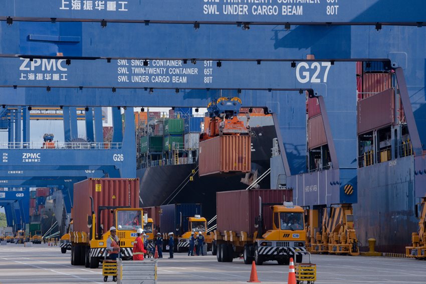 El Decreto permitirá que los empleados de las zonas francas realicen su labor fuera del área declarada.