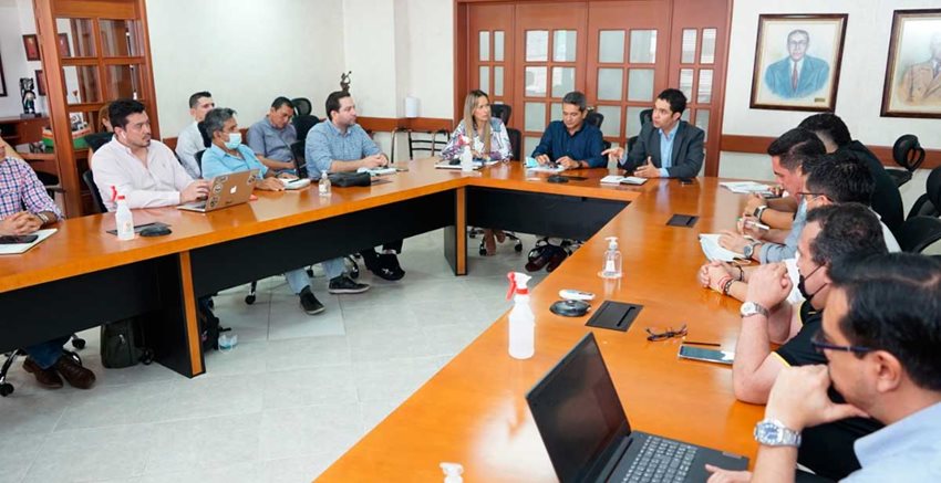 Viceministro de Comercio Exterior, Andrés Cárdenas, en la segunda Mesa de Internacionalización del Huila.