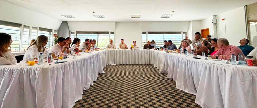 Personas reunidas