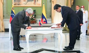 Colombia-y-Venezuela-firmaron-acuerdo-para-promover-la-inversion-transfronteriza.jpg